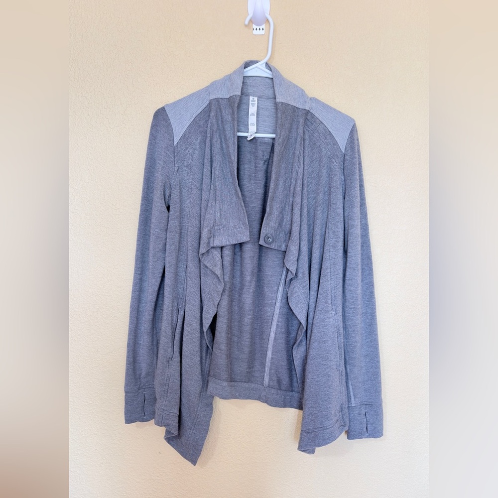 Lululemon Gray Flow and Go Cardigan Wrap Asymmetrical Open Front Women’s 4